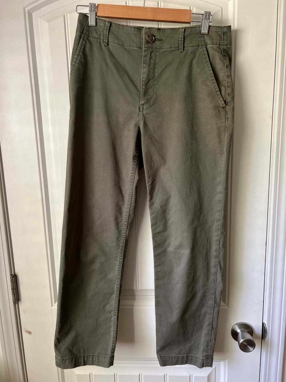 LOFT Women’s Olive Green Chino Pants